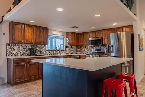 Kitchen - 13713 E 55 Ln, Yuma, AZ 85367 photo 2 of 2