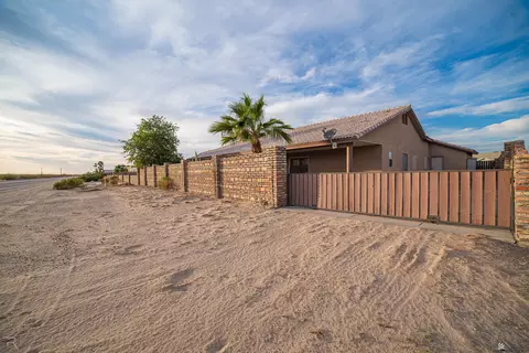 Exterior - 13275 E 55 Ln, Yuma, AZ 85367 photo 6 of 7