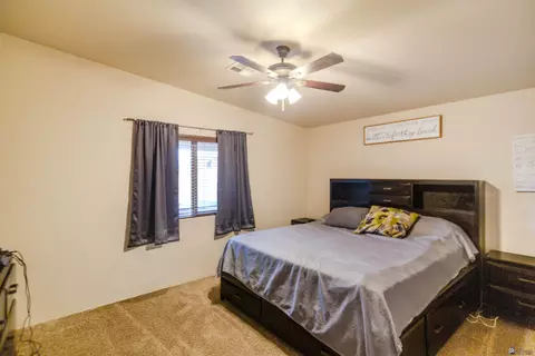 Bedroom - 10152 E 33 Pl, Yuma, AZ 85364 photo 1 of 4