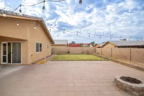 Exterior - 10152 E 33 Pl, Yuma, AZ 85364 photo 3 of 4