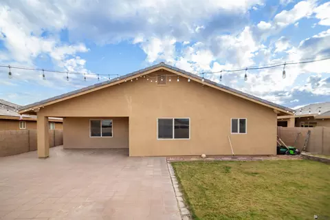 Exterior - 10152 E 33 Pl, Yuma, AZ 85364 photo 4 of 4