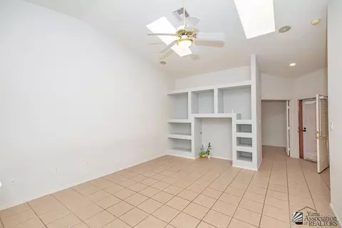 Living - 10740 E 35 St, Yuma, AZ 85365 photo 1 of 3