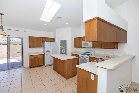 Kitchen - 10740 E 35 St, Yuma, AZ 85365 photo 1 of 4