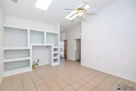 Living - 10740 E 35 St, Yuma, AZ 85365 photo 2 of 3