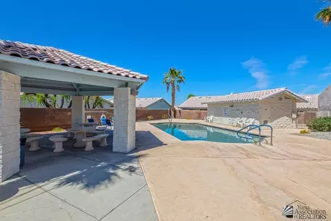 Exterior - 10740 E 35 St, Yuma, AZ 85365 photo 8 of 9