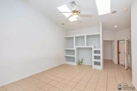 Living - 10740 E 35 St, Yuma, AZ 85365 photo 3 of 3