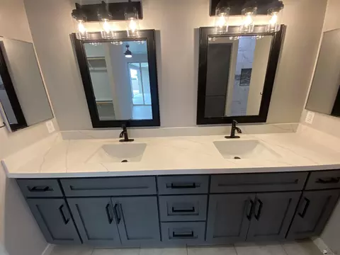 Bath - 12140 E 35 Ln, Yuma, AZ 85367 photo 2 of 5