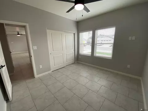 Bedroom - 12140 E 35 Ln, Yuma, AZ 85367 photo 2 of 4