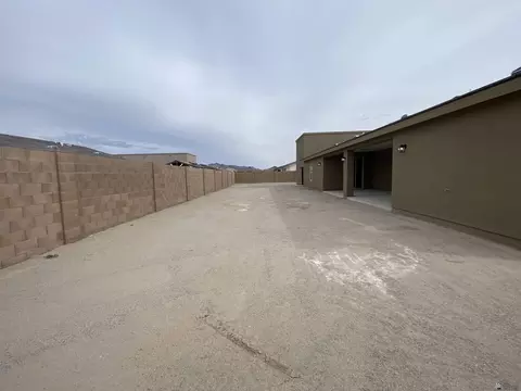 Exterior - 12140 E 35 Ln, Yuma, AZ 85367 photo 5 of 6