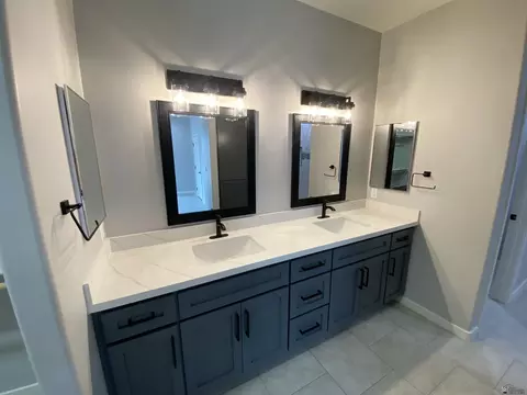 Bath - 12140 E 35 Ln, Yuma, AZ 85367 photo 1 of 5
