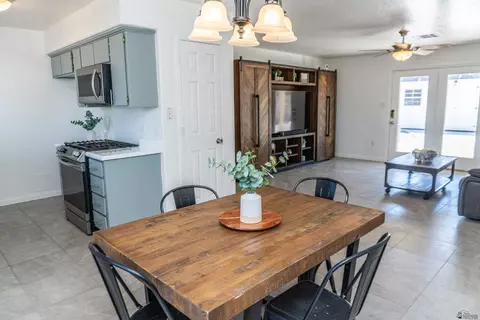 Dining - 10343 E 38 Pl, Yuma, AZ 85365 photo 2 of 3
