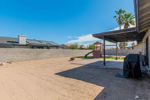 Exterior - 3474 E Castano Ln, Yuma, AZ 85365 photo 5 of 11