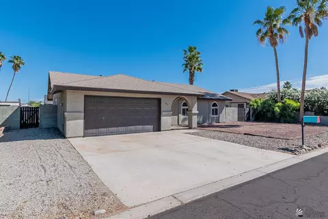 Exterior - 3474 E Castano Ln, Yuma, AZ 85365 photo 2 of 11