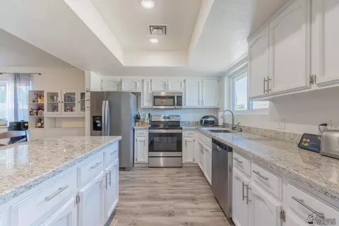 Kitchen - 3474 E Castano Ln, Yuma, AZ 85365 photo 1 of 2