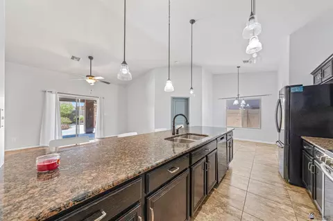 Kitchen - 11525 E 35 Pl, Yuma, AZ 85367 photo 3 of 3