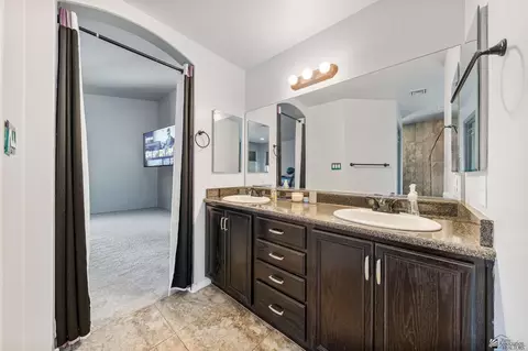Bath - 11525 E 35 Pl, Yuma, AZ 85367 photo 2 of 6