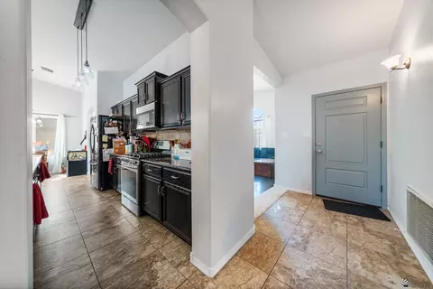 Entry Way - 11525 E 35 Pl, Yuma, AZ 85367 photo 2 of 2