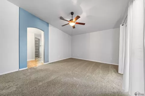 Living - 11525 E 35 Pl, Yuma, AZ 85367 photo 5 of 5