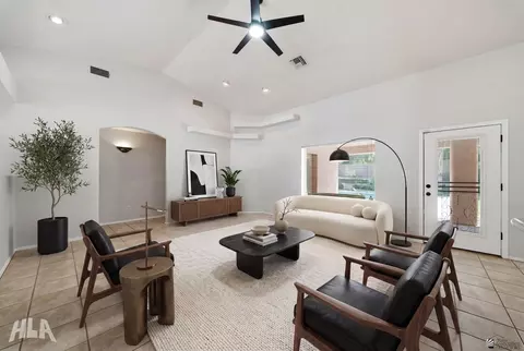 Living - 6401 E Telegraph St, Yuma, AZ 85365 photo 5 of 7
