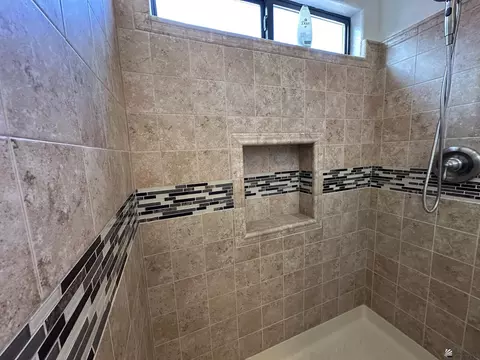 Bath - 14128 E 49 Dr, Yuma, AZ 85367 photo 3 of 3
