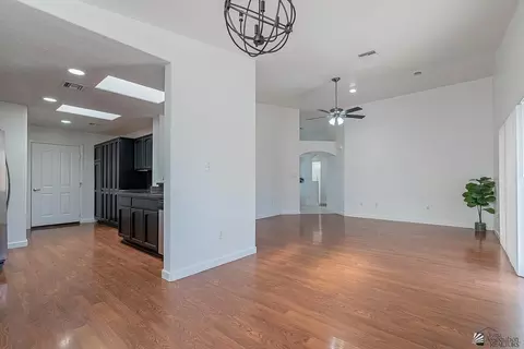 Living - 10563 E 35 St, Yuma, AZ 85365 photo 5 of 5