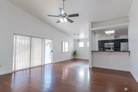 Living - 10563 E 35 St, Yuma, AZ 85365 photo 3 of 5