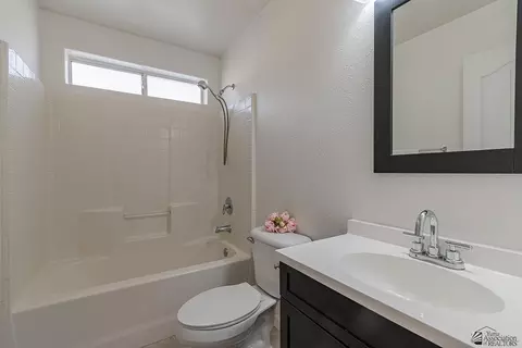 Bath - 10563 E 35 St, Yuma, AZ 85365 photo 3 of 3