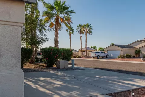 Exterior - 10563 E 35 St, Yuma, AZ 85365 photo 2 of 14