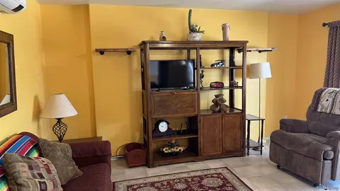 Living - 13619 E 49 Dr, Yuma, AZ 85367 photo 3 of 5