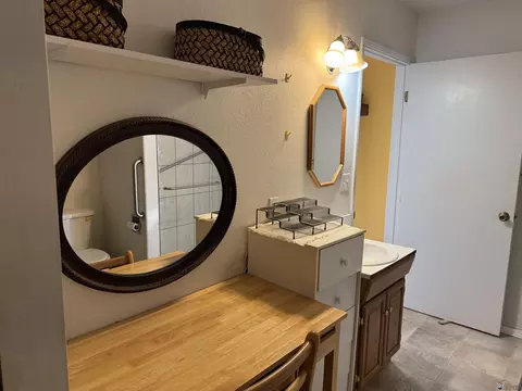 Bath - 13619 E 49 Dr, Yuma, AZ 85367 photo 3 of 3