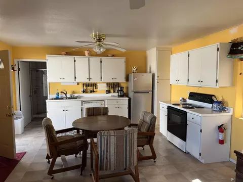 Kitchen - 13619 E 49 Dr, Yuma, AZ 85367 photo 1 of 2