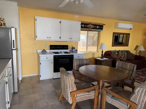 Kitchen - 13619 E 49 Dr, Yuma, AZ 85367 photo 2 of 2