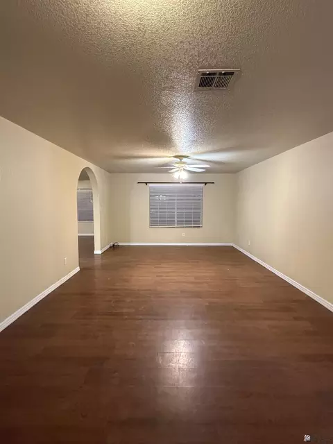 Living - 11288 E 26 Pl, Yuma, AZ 85367 photo 1 of 4