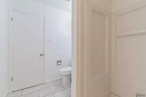 Bath - 1359 E Morrison St, Yuma, AZ 85365 photo 2 of 3
