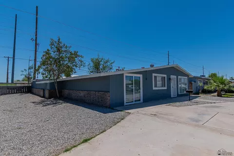 Exterior - 1359 E Morrison St, Yuma, AZ 85365 photo 2 of 7