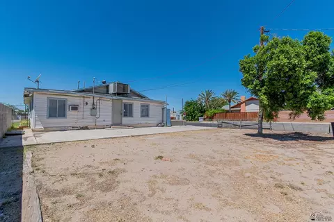 Exterior - 903 S 3 Ave, Yuma, AZ 85364 photo 4 of 5