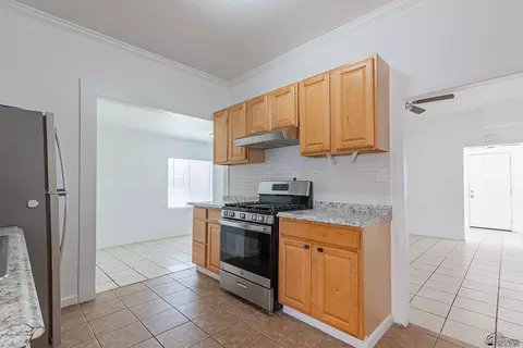Kitchen - 903 S 3 Ave, Yuma, AZ 85364 photo 3 of 3