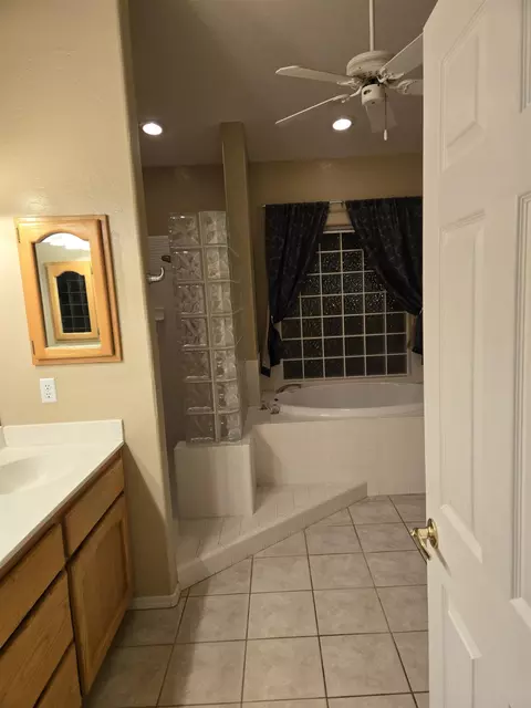 Bath - 960 W 34 St, Yuma, AZ 85364 photo 1 of 3