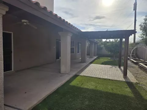 Exterior - 960 W 34 St, Yuma, AZ 85364 photo 6 of 9