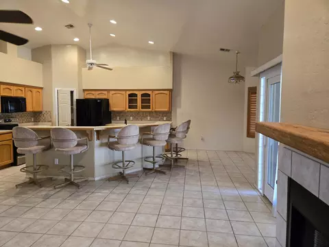 Kitchen - 960 W 34 St, Yuma, AZ 85364 photo 3 of 4