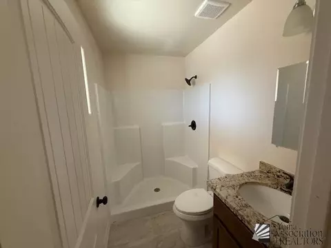 Bath - 13674 E 46 St, Yuma, AZ 85367 photo 1 of 2