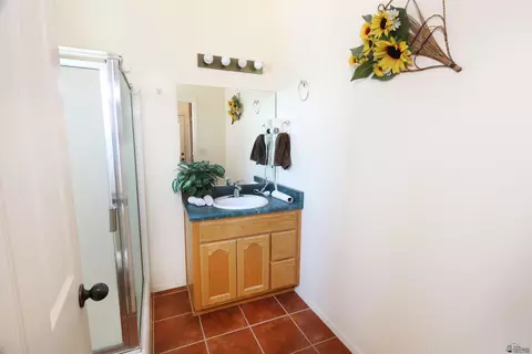 Bath - 14453 E 55 St, Yuma, AZ 85367 photo 3 of 3