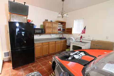 Kitchen - 14453 E 55 St, Yuma, AZ 85367 photo 2 of 2