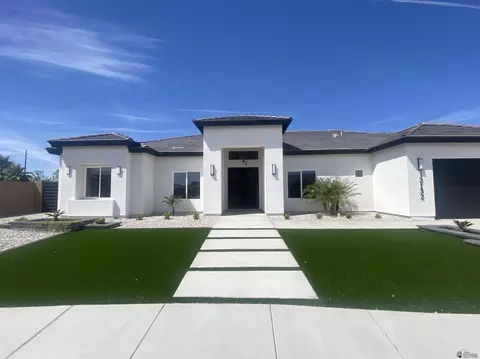 Exterior - 12132 E 35 Pl, Yuma, AZ 85367 photo 4 of 6