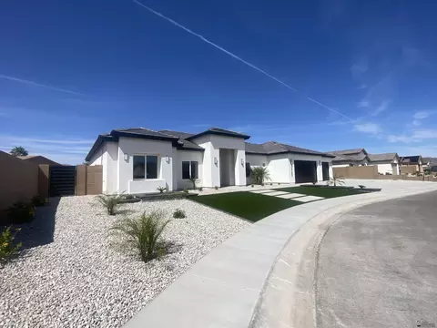 Exterior - 12132 E 35 Pl, Yuma, AZ 85367 photo 3 of 6