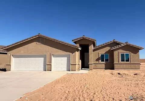 7077 E 45 St, Yuma, AZ 85365