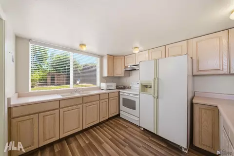 Kitchen - 5229 E 34 St, Yuma, AZ 85365 photo 6 of 7