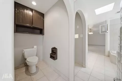 Bath - 5229 E 34 St, Yuma, AZ 85365 photo 5 of 6