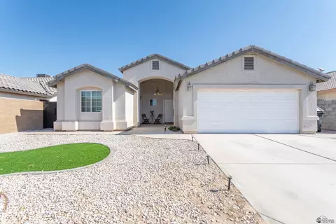 1910 E Los Olivos Dr, San Luis, AZ 85336