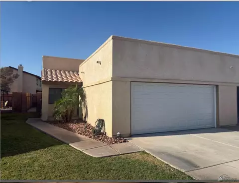 2190 E 27 Ln, Yuma, AZ 85365 photo 2